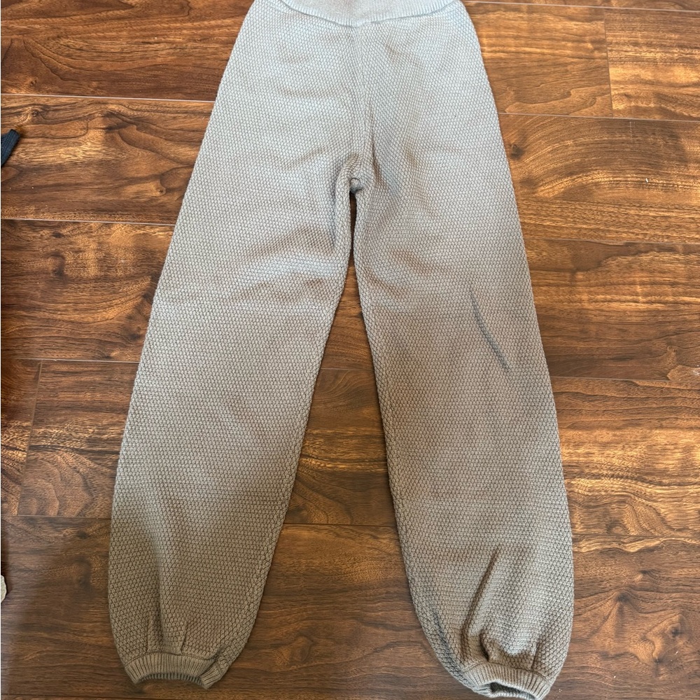Dark green Elastic Cuffed knit Pants with Relaxed Fit